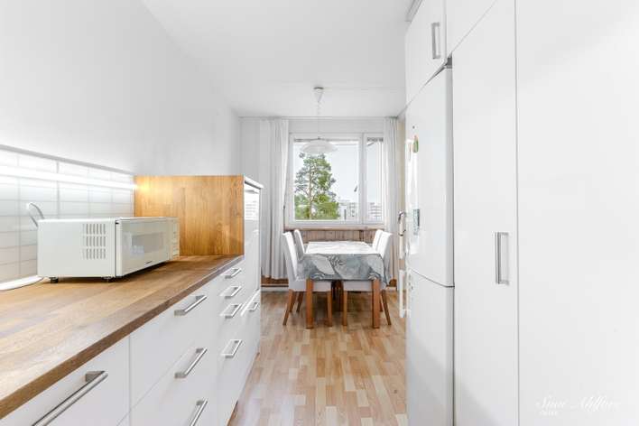 Kerrostalo, 3h,k,kph,lasitettu parveke, 78,5 m², Suvela