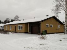 Julkisivu Lappalaisentielle