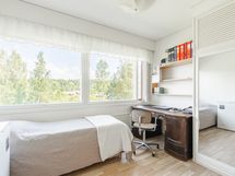 Työhuone / makuuhuone
