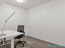 Taloyhtiön etätyötiloja on 3 kpl