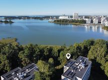 Kiva yksiö meren rannassa