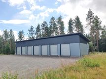 Vuonna 2021 valmistunut vastaava Leiritie 4 A hallirakennus.
