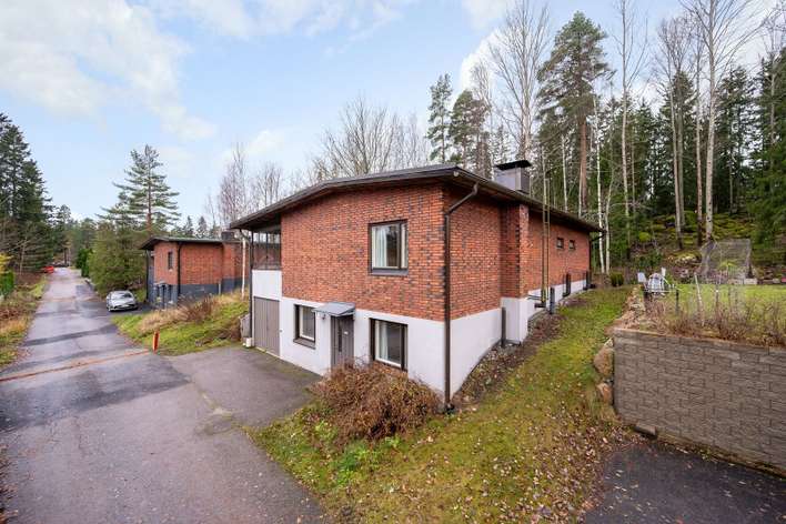 Huvila, 6h+k+isot harrastetilat, 169 m², Jupperi – pohled 3