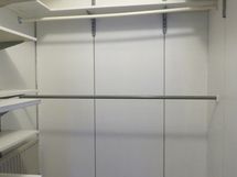 Makuuhuone 1 ,yhteydessä vaatehuone