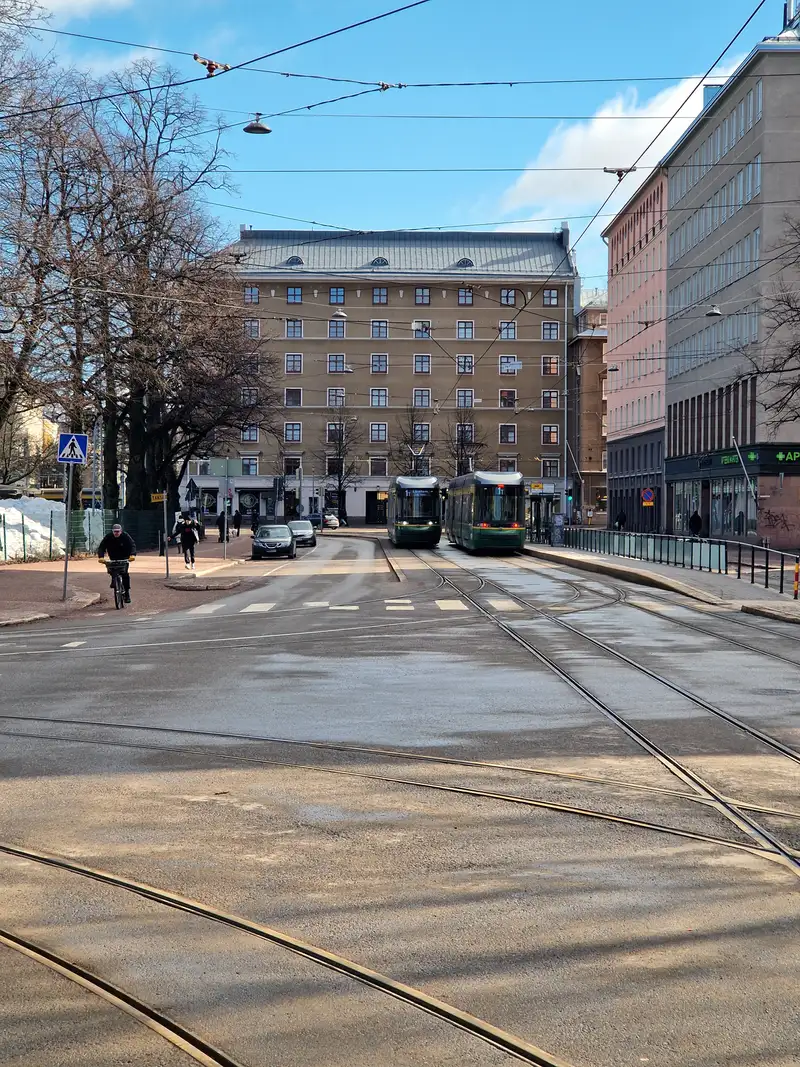 Sisäpihan kaksio (1/4)