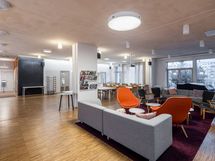 Taloyhtiön olohuone