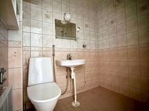 Pesuhuone/wc