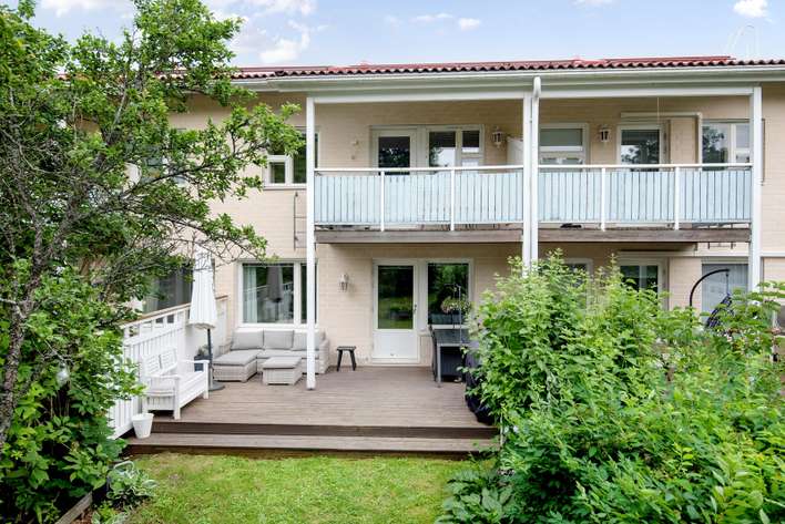 Rivitalo, 4h+avok+rt+s+2kph(2wc)+ terassi+parveke, 91 m², Keskusta / Tehdas – pohled 2