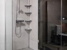 Kylpyhuoneen yhteydessä myös oma sauna