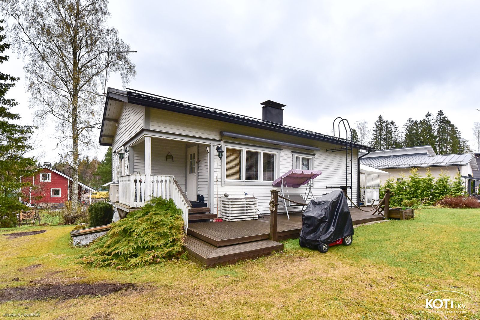 69 m² Hirvisuontie 27 A, 02810 Espoo 3h,k,s,kph/wc, et, varasto, ,  terassit – Oikotie 17185674 – SKVL