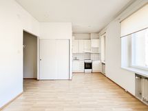 Neljännen kerroksen kaupunkikoti sisäpihanäkymin keskeiseltä paikalta!