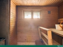Puulämmitteinen sauna
