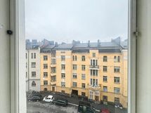 Näkymä kodin ikkunasta