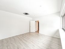 Ei minimiasumisaikaa ja 1kk vakuus. Lemmikit ovat sallittu.