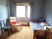 Alakerran makuuhuone