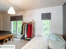 Vierasmökki on valmistunut 2011 asuintilaa 51 m2