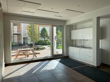 Taloyhtiön kerhotila.