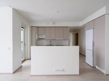 Keittiö. Kuva asunnosta A58, jossa vastaava pohjaratkaisu, materiaalit voivat poiketa.