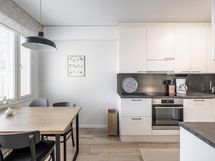 Tilaa ruokapöydälle