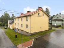 Itkonniemen vehreällä puutaloalueella