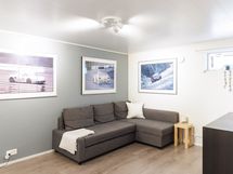 Kellarikerroksen isoin huone