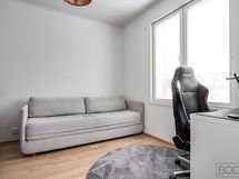 Alakerran makuuhuone