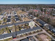 Järvenpään keskusta n. 2 km.
