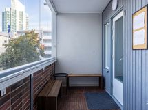 Taloyhtiön saunaosasto vilvoitteluparveke