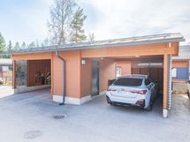 oma autokatospaikka ja varasto