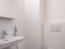 Erillinen WC-tila.