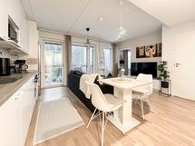 Todella kiva ja hyväkuntoinen asunto omalla saunalla hissitalosta.