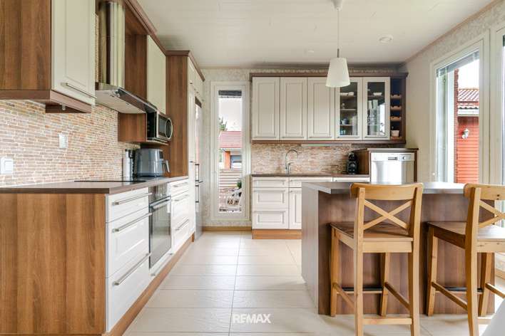 Omakotitalo, 4h+k+khh+ph+s+2*wc, 128/149 m², Ruoholampi - Näkymä 4