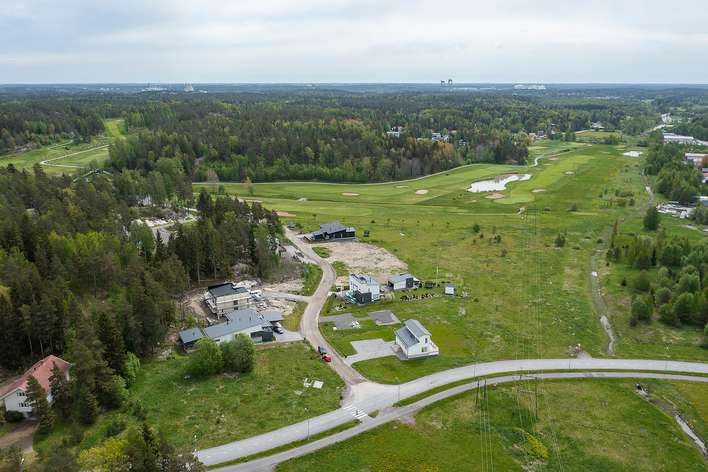 Tontti, 1 385 m², Venga - Näkymä 2