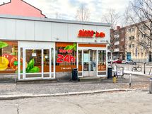 Alepa Porvoonkatu n. 5 min asunnolta.