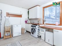 Kodinhoitohuoneen laatoitus on uusittu 2021