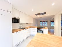 Tilava ja viihtyisä koti rauhallisella, mutta hyvällä sijainnilla!