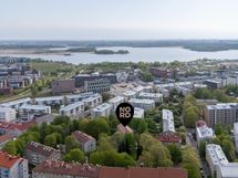Vanhankaupunginlahden loistavat ulkoilu- ja liikuntamahdollisuudet aukeavat läheltä. 