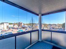 Parveke torille päin