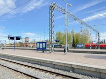Rautatieasemalle on matkaa vajaat 300 metriä.