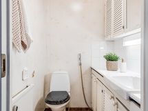 erillinen wc
