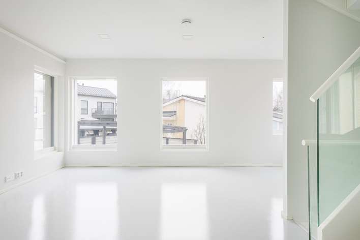 Omakotitalo, 3mh+k+oh+kph+s+3wc+askartelutila+terassi+vilpola, 133 m², Tapaninkylä, Helsinki