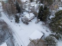 Tontilla olevat rakennukset puretaan