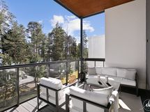 Näkymää yläkerran terassilta