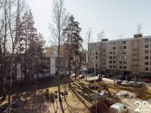 Parvekkeelta näkymä sisäpihalle