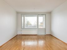 olohuone ilman kalusteita