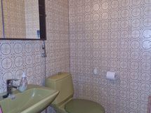 Erillinen wc keskikerroksessa