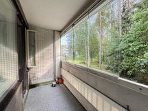 Lasitetulta parvekkeelta on vehreät maisemat!