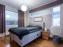 Päämakuuhuoneesseen tulee luonnonvaloa