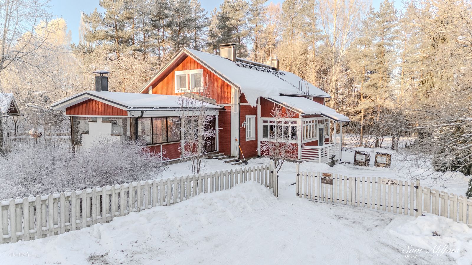 Kerrostalo, Olohuone, tupa, keittiö, eteinen,khh,kph/wc,wc, 2mh,vh,työtila, aula,kuisti,kellari, lasikuisti, 3,56 ha, Röylä - View 3