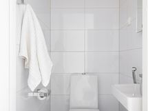 Alakerrassa erillis -WC